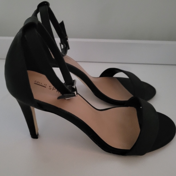 Black open toe heels - Picture 2 of 3